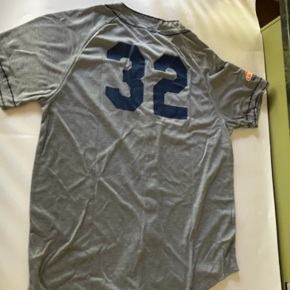 New in bag-Dodgers limited edition Jersey-#32 Sandy Koufax - Picture 4 of 9